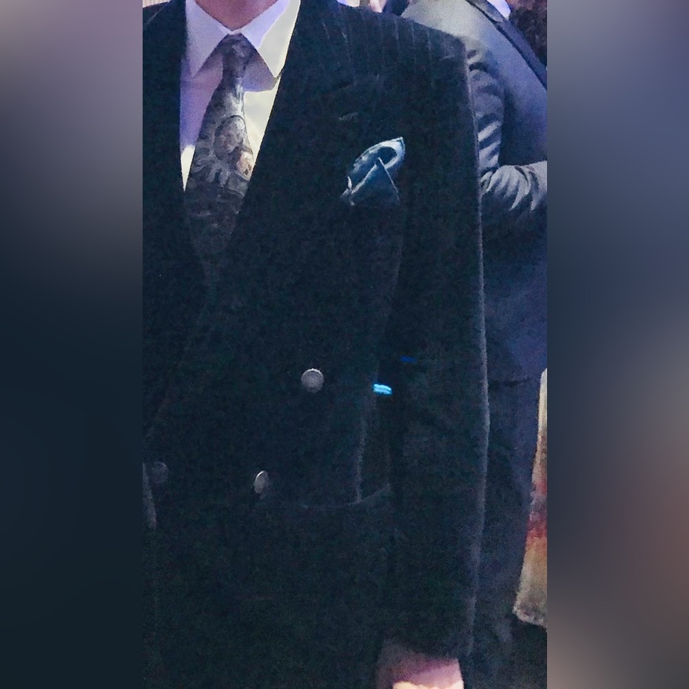 Men's Velvet Double-Breasted Navy Blazer with golden buttons. Size 34 R. - Picture 6 of 8